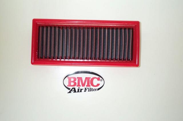 Filtre à air plat FM242/01 de la marque Bmc | Compatible Moto TRIUMPH