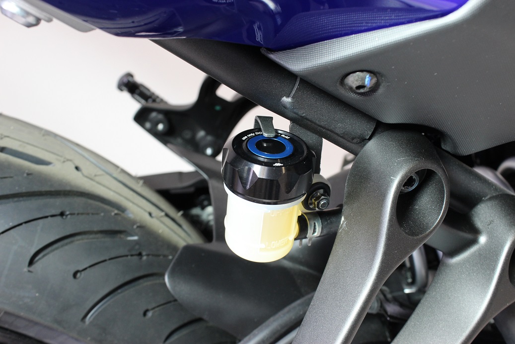 Couvercle de maître cylindre de frein arrière noir, marque Gilles.T | Compatible Moto